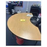 Kidney shaped desk 72 x 35 bring help to load