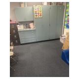 Wall cupboard 113 x 79 x 29 contents not included