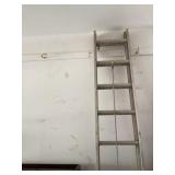 Aluminum extension ladder