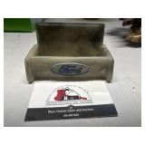 Does business card holder