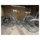 Vintage 3 wheeled bicycle