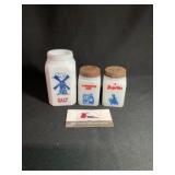Vintage Milk Glass Spice Jars, seasoning salt,