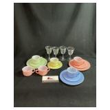 Vintage Hazel Atlas Moderntone Childï¿½s Hostess