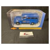 Die cast 1953 International panel van