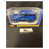 Die cast 1953 international panel van