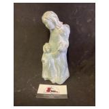 Isabelle Bloom statue