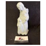 Isabelle Bloom statue