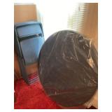 Round table and set up four chairs