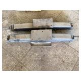 2 scissor jacks