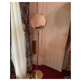 Round mirror on stand