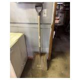 vintage BULLDOG D-handle spade