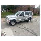 2012 Jeep liberty clean title 132,074 miles b