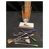 Kraft bustling, Betty Swanky swigs glass with