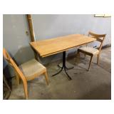 Haywood Wakefield chairs and table 22 1/2 x 40 x
