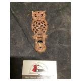 Vintage cast-iron owl swivel bracket wall mount