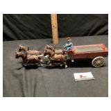 Cast-iron horse hitch
