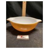 Pyrex number 10 bowl