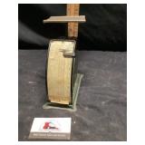 Handsome mail scale