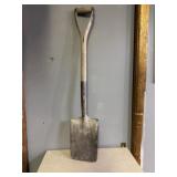 Garden shovel