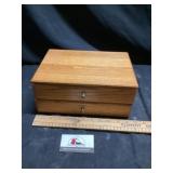 Jewelry box