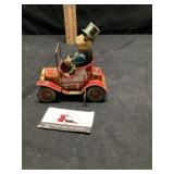 Tin lithograph, wind up car spring needs attention