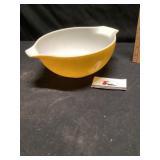 Pyrex mixing bowl