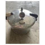Presto vintage pressure cooker
