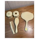 Dresser set