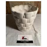Lefton planter
