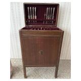 Silverware chest  with Community Flatware