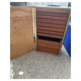 Salesman merchandising box
