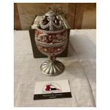 Jane Seymor musical egg