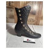 Royal Haeger USA ceramic boot vase