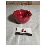 Small nesting bowls