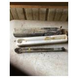 Micrometer adjustable torque wrench