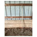 Corn crib rake