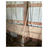 Tile spade