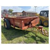 New Holland 513 Manure Spreader