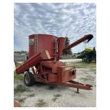 Gehl 100 Grinder Mixer