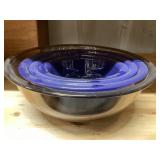 Pyrex nesting bowls
