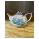 Hull pottery tea pot