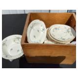 Popegosser dish set