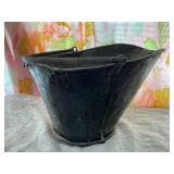 Ash bucket