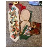 Table runners & place mats