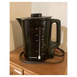 Hot water tea maker