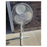Lakewood adjustable circulating fan