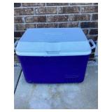 Rubbermaid cooler