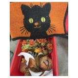 Tote of Fall decor