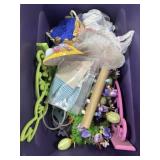Tote of Easter decor