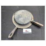 Cast iron waffle maker